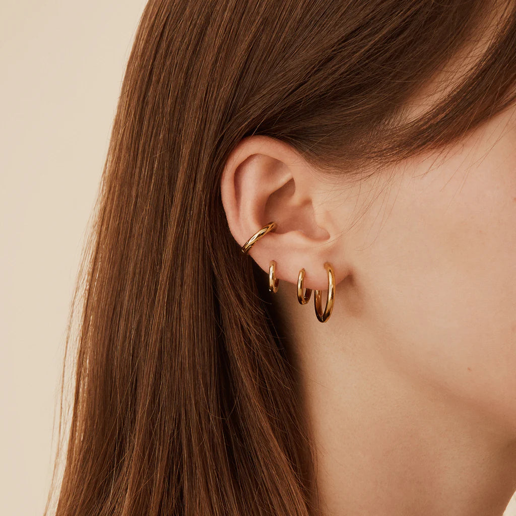 Mini Stacks Plain Huggie Earring 8mm