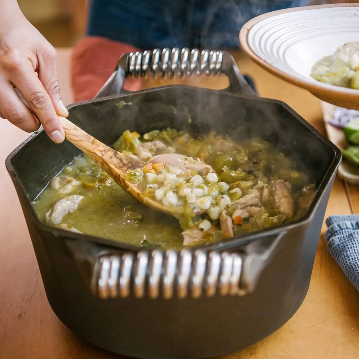 7 QT Cast Iron Dutch Oven
