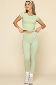 Crisscross Hourglass Leggings with Pockets-Pistachio