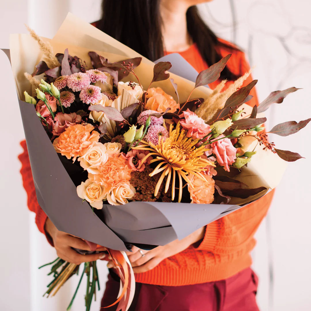 I Go To (250) Pieces Wooden Puzzle: Fall Bouquet in Glass Vase with Flower Lid