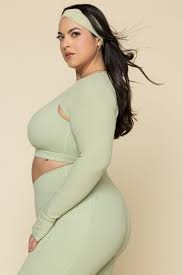 Releve Ribbed Shrug- Pistachio