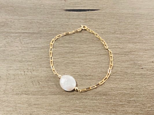 Coin Pearl Essential Bracelet