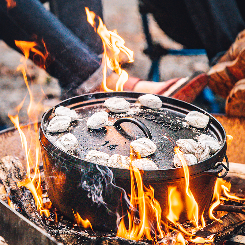 14 Inch / 10 Quart Cast Iron Deep Camp Dutch Oven