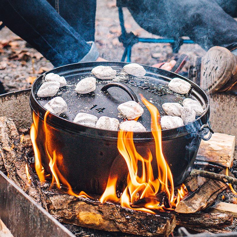 14 Inch / 10 Quart Cast Iron Deep Camp Dutch Oven